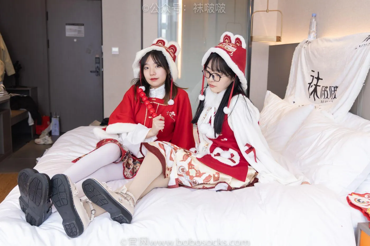 [BoBoSocks袜啵啵]NO.054 小甜豆与稚予-给大家拜年啦 [139P]插图8